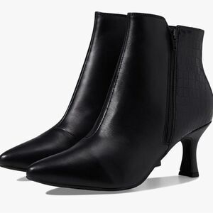 Clarks Elegant Black Ankle Boots, Women’s Size 6